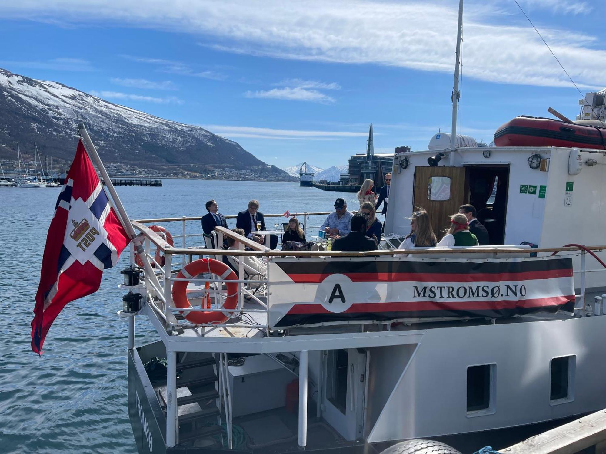 Norwegian Fjord Explorer Line Тромсё Экстерьер фото