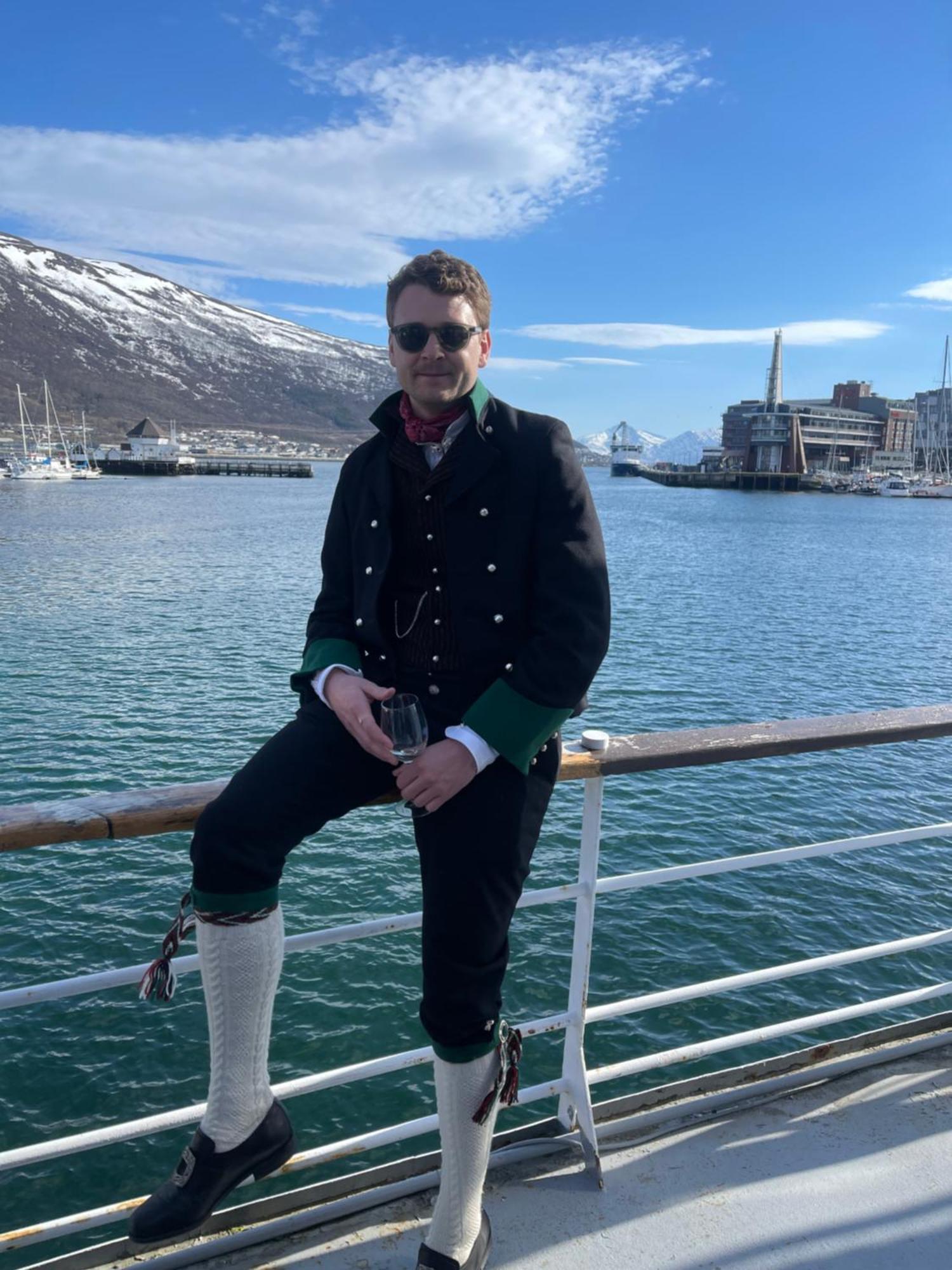 Norwegian Fjord Explorer Line Тромсё Экстерьер фото