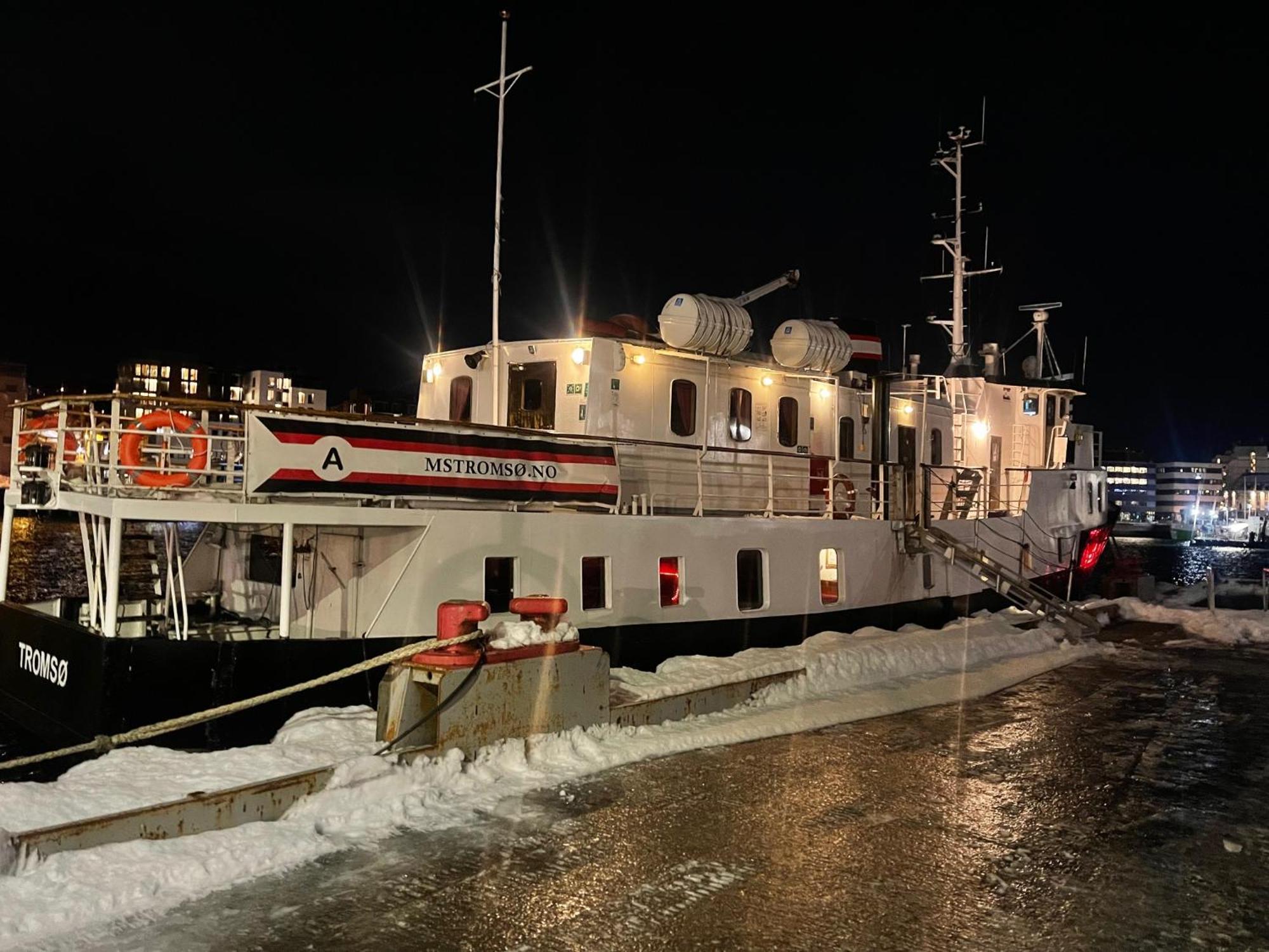 Norwegian Fjord Explorer Line Тромсё Экстерьер фото