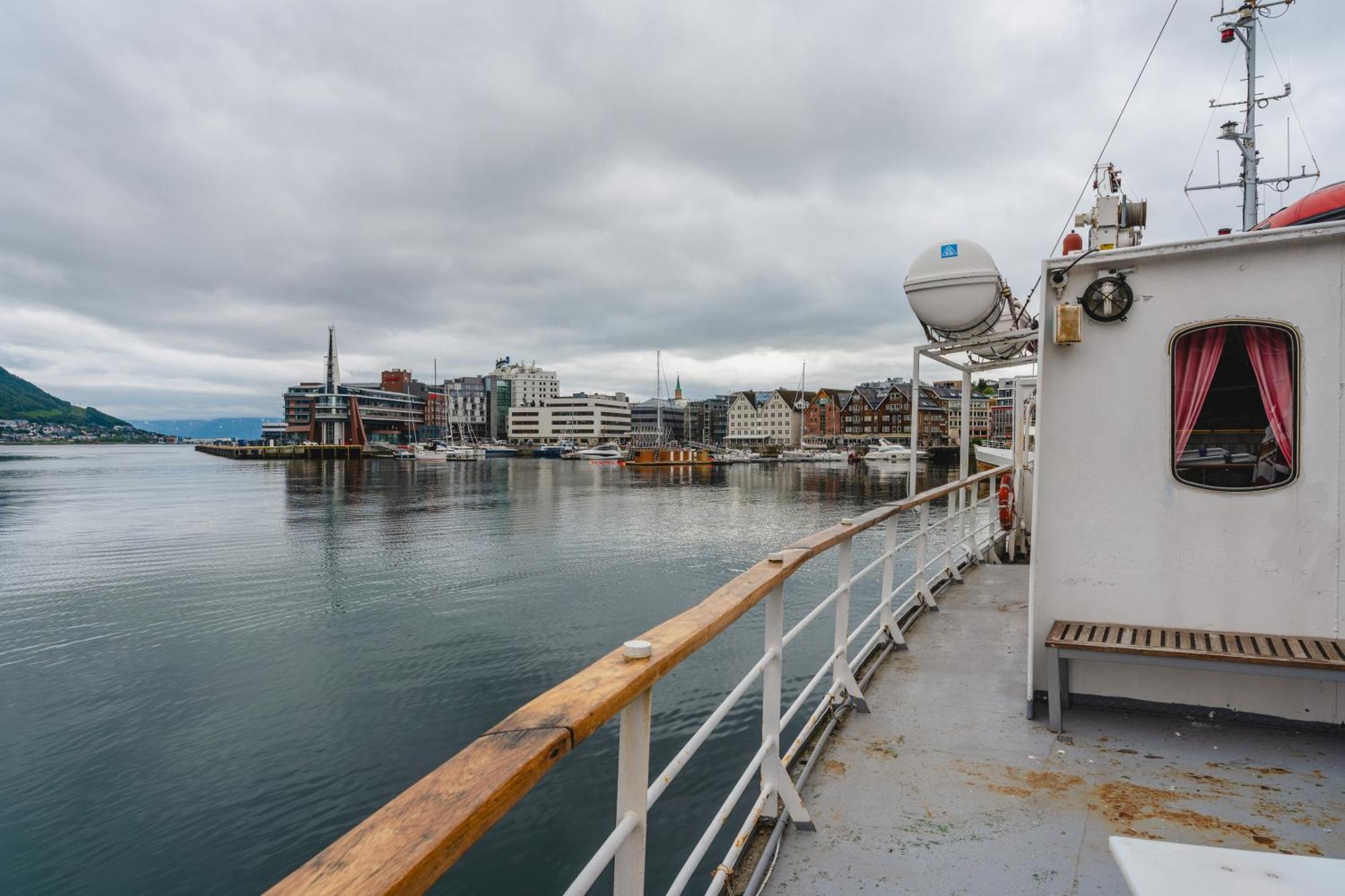 Norwegian Fjord Explorer Line Тромсё Экстерьер фото