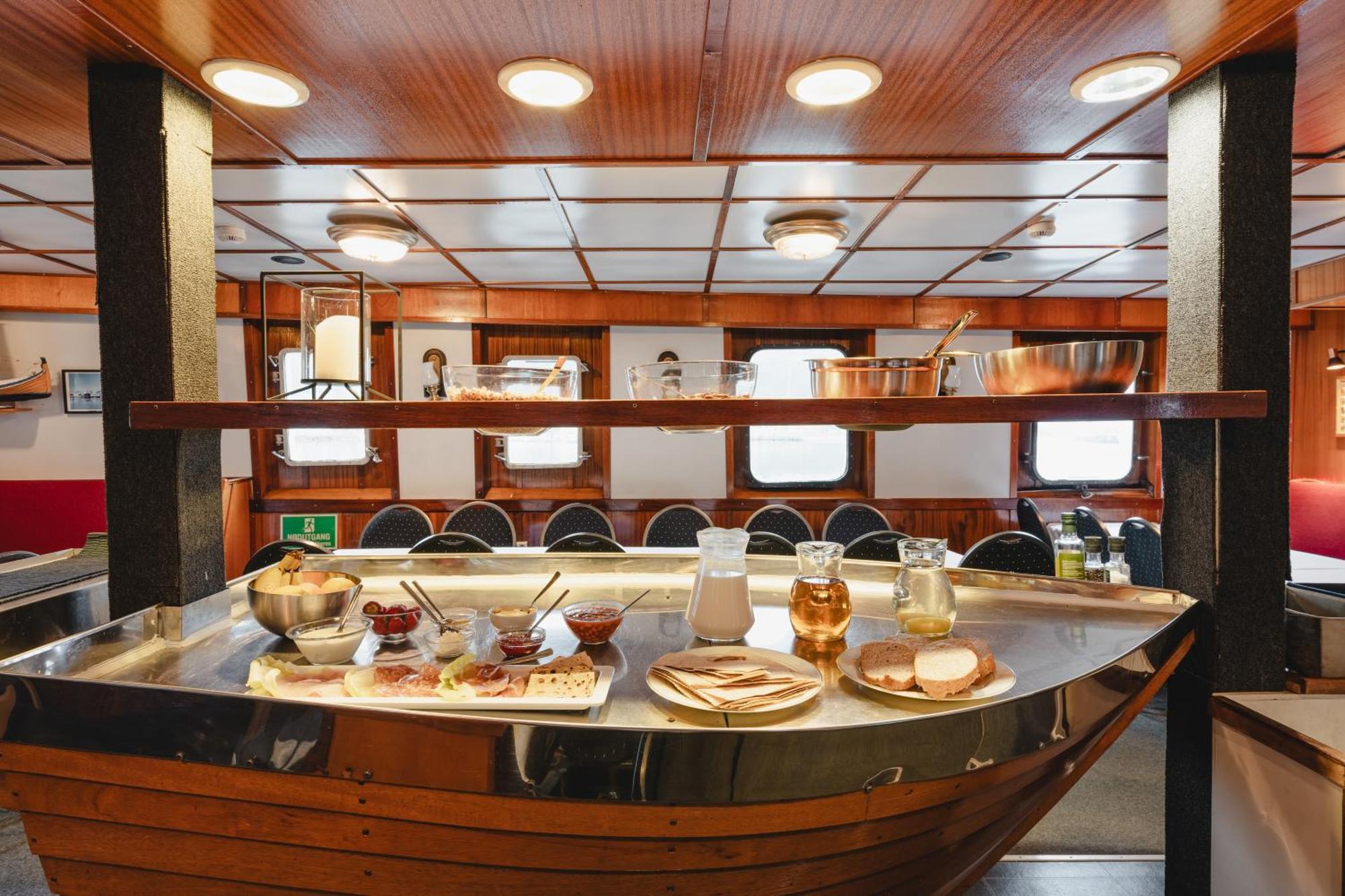 Norwegian Fjord Explorer Line Тромсё Экстерьер фото