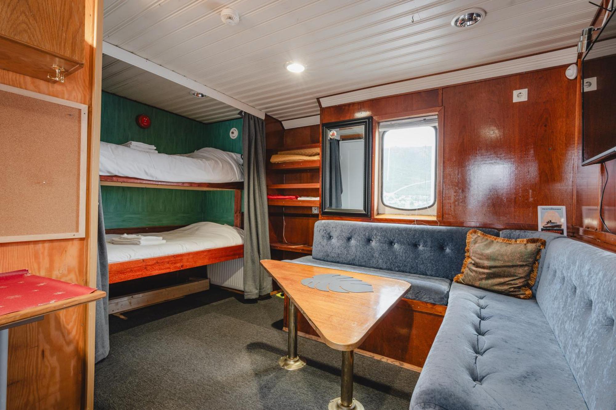 Norwegian Fjord Explorer Line Тромсё Экстерьер фото