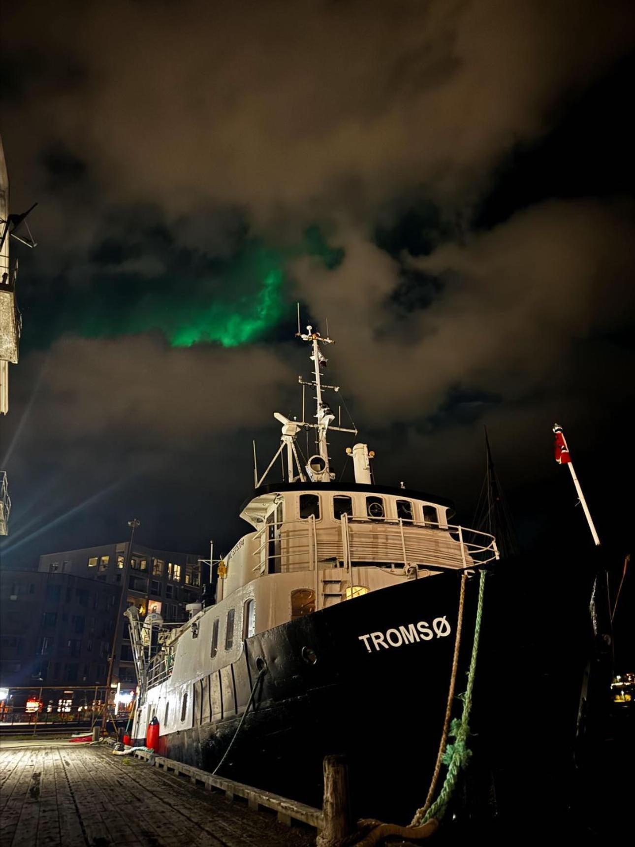 Norwegian Fjord Explorer Line Тромсё Экстерьер фото