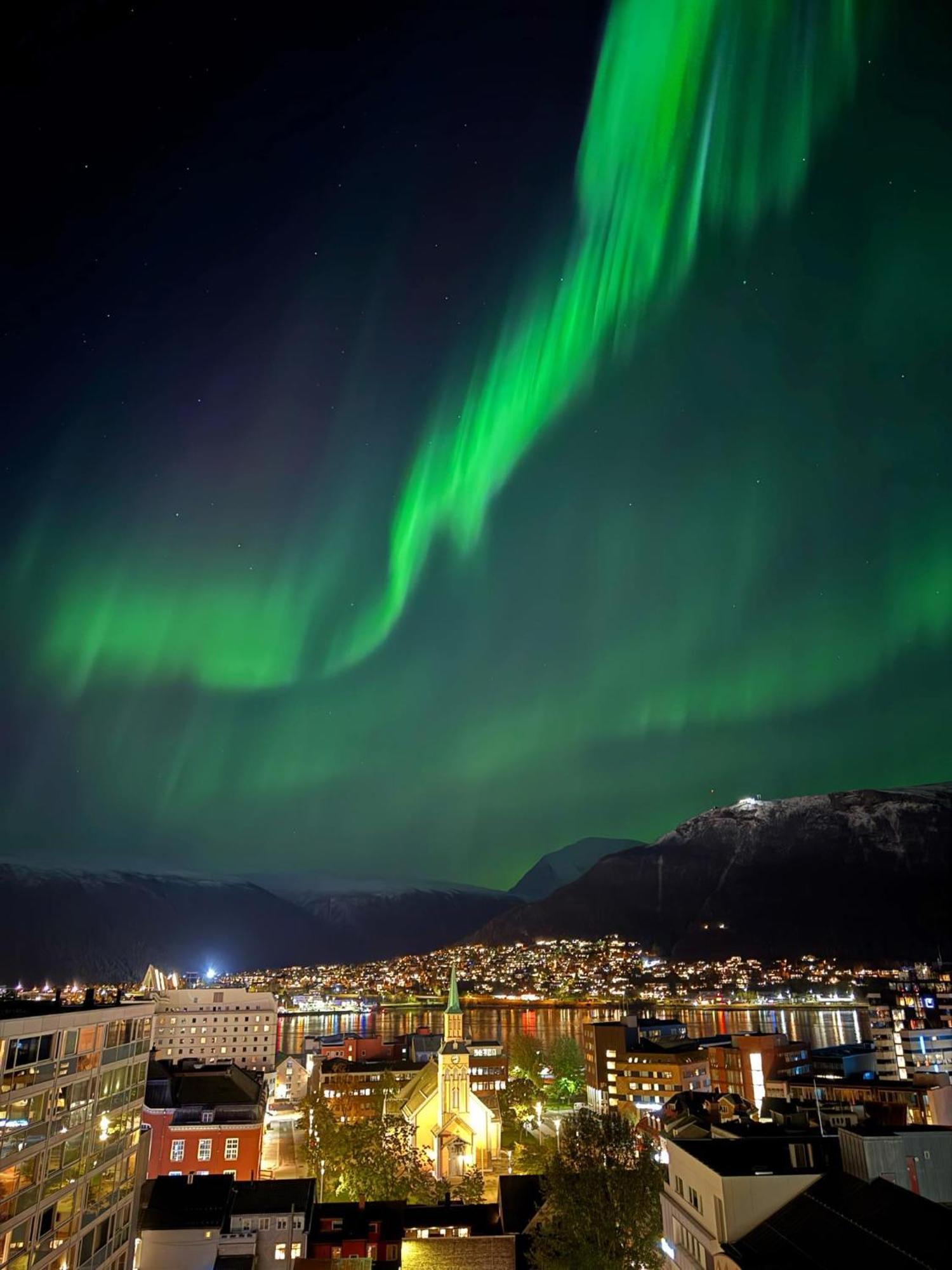 Norwegian Fjord Explorer Line Тромсё Экстерьер фото
