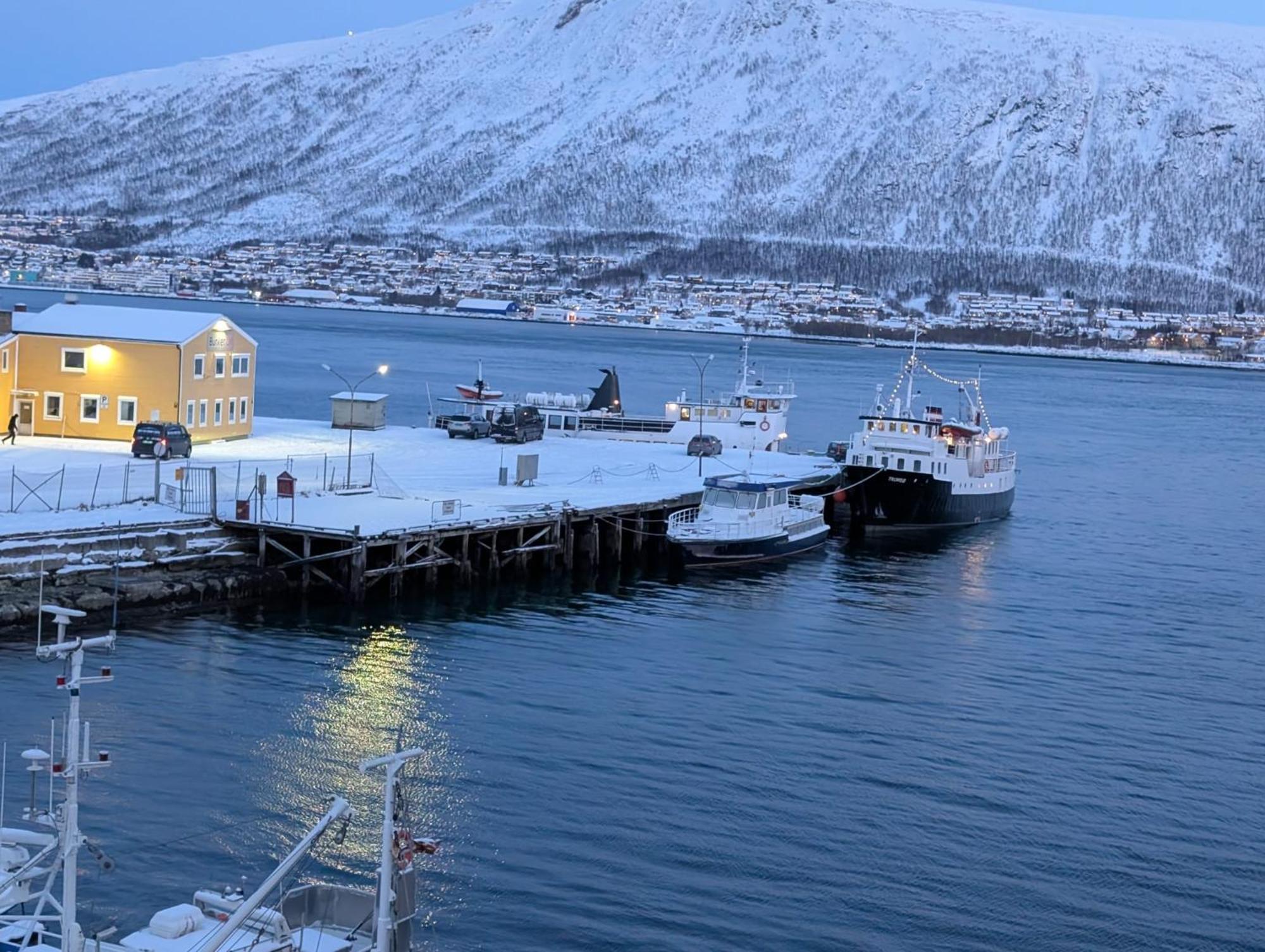 Norwegian Fjord Explorer Line Тромсё Экстерьер фото